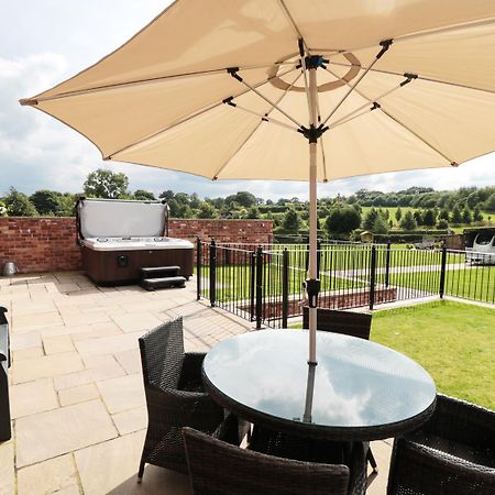 Manor Barn Villa Fulford  Ngoại thất bức ảnh